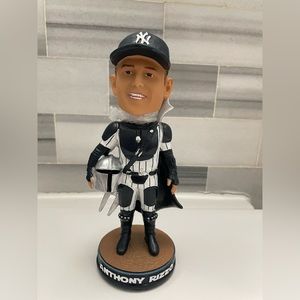 2023 Star Wars Anthony Rizzo Mandalorian Bobblehead